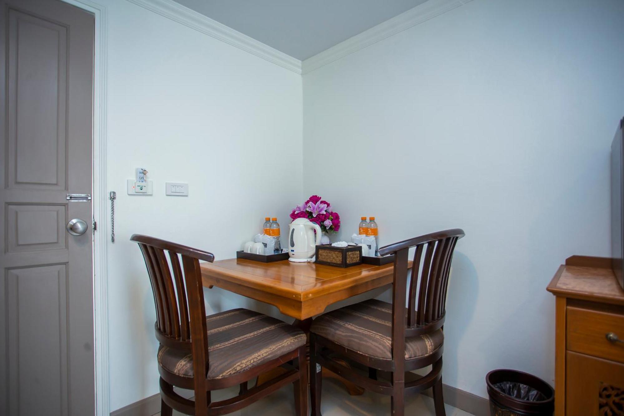 Sabai Sabana Hotel Pattaya Phòng bức ảnh